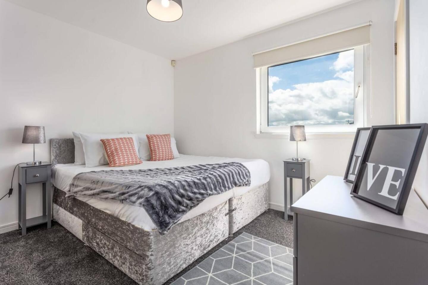 Walker Suite No 60 - Donnini Apartments Kilmarnock Dış mekan fotoğraf